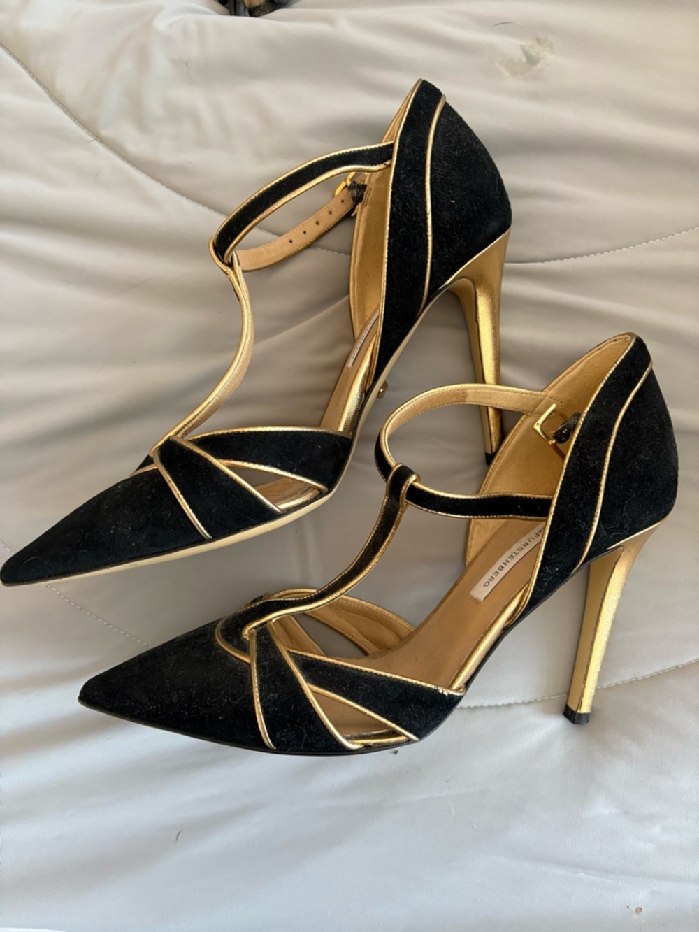 Vintage like-new Diane Von Furstenberg Black and Gold Pointed T‑Strap Pumps - Picture 2 of 4